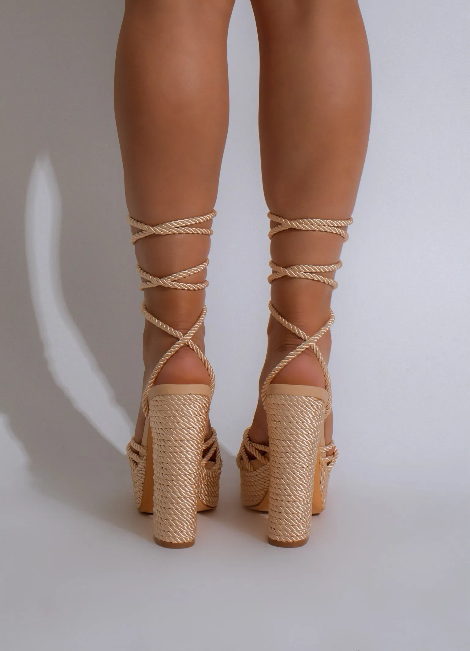 Golden Twirl Heels Nude