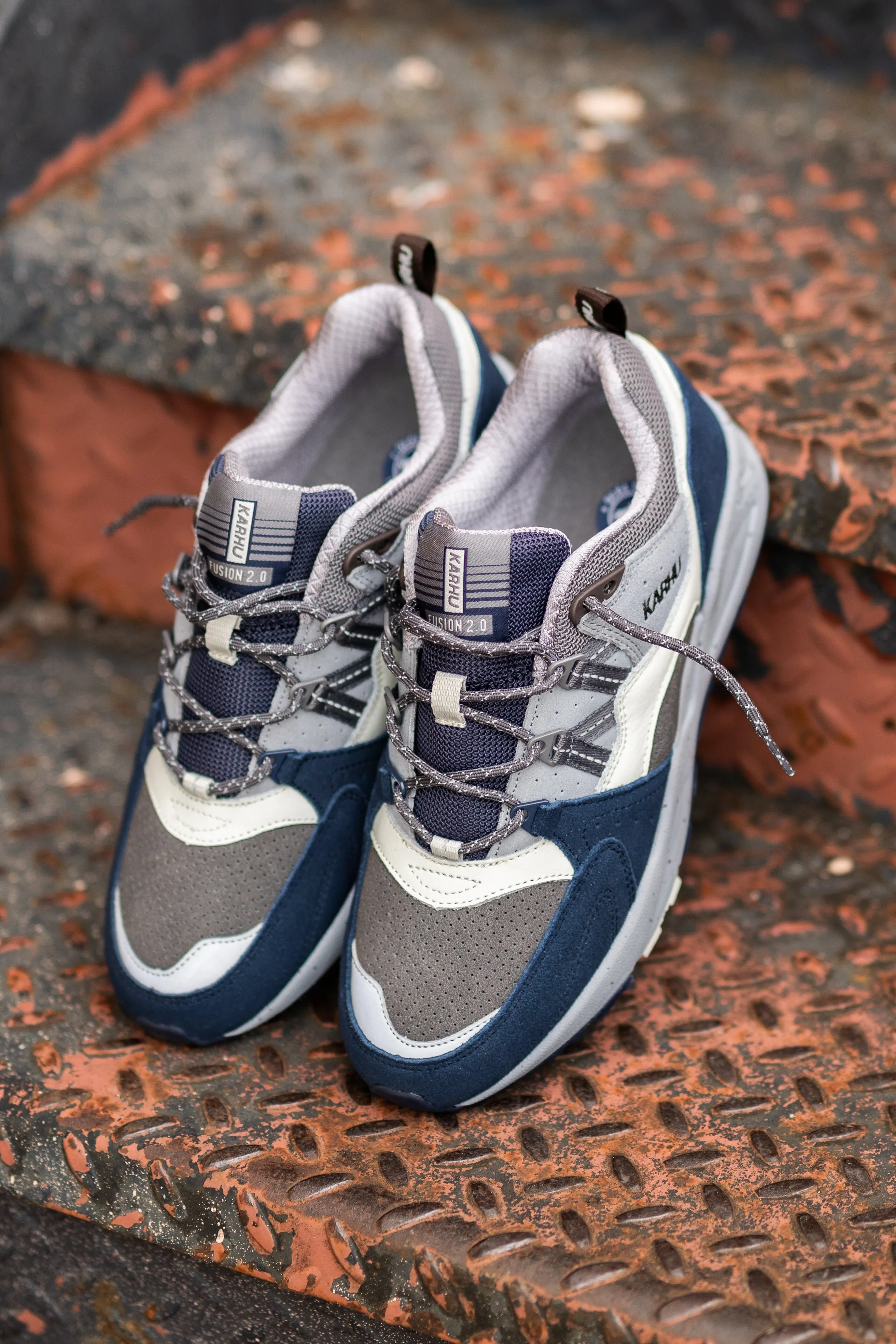 Karhu Fusion 2.0 (Mood Indigo/Smoked Pearl)