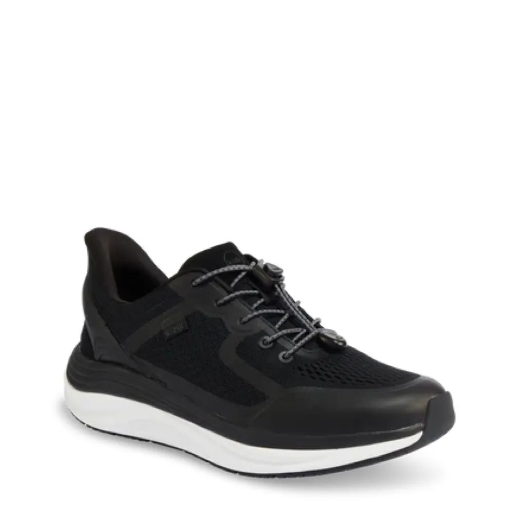 Kizik London Sneaker in Black/White